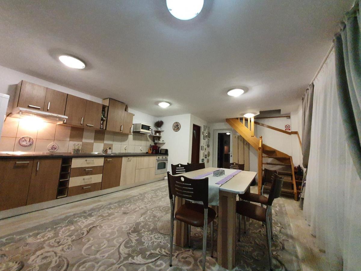 Отель Casa Lucky Рышнов Экстерьер фото